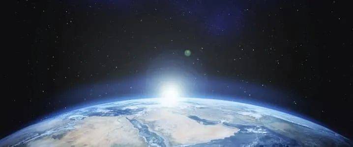 中国发射火箭将三名宇航员送入卫星，引发新一轮太空竞赛的担忧