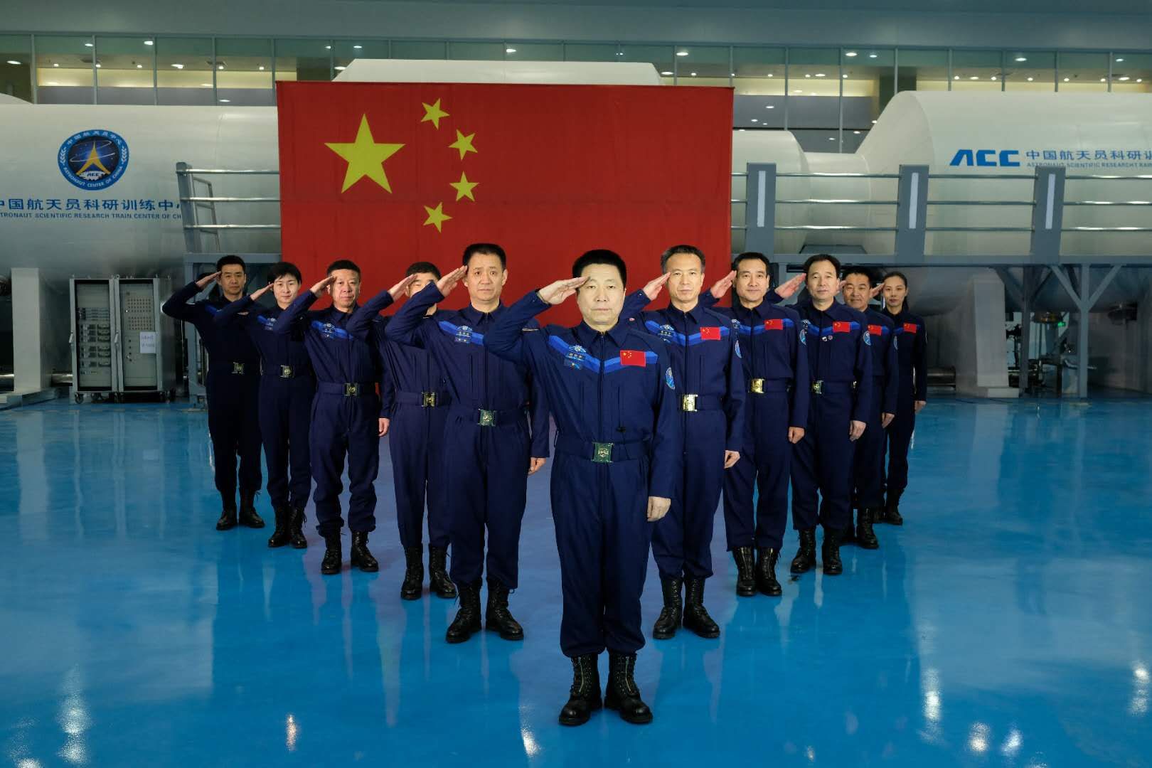 中国公布了空间站发射的新宇航员团队