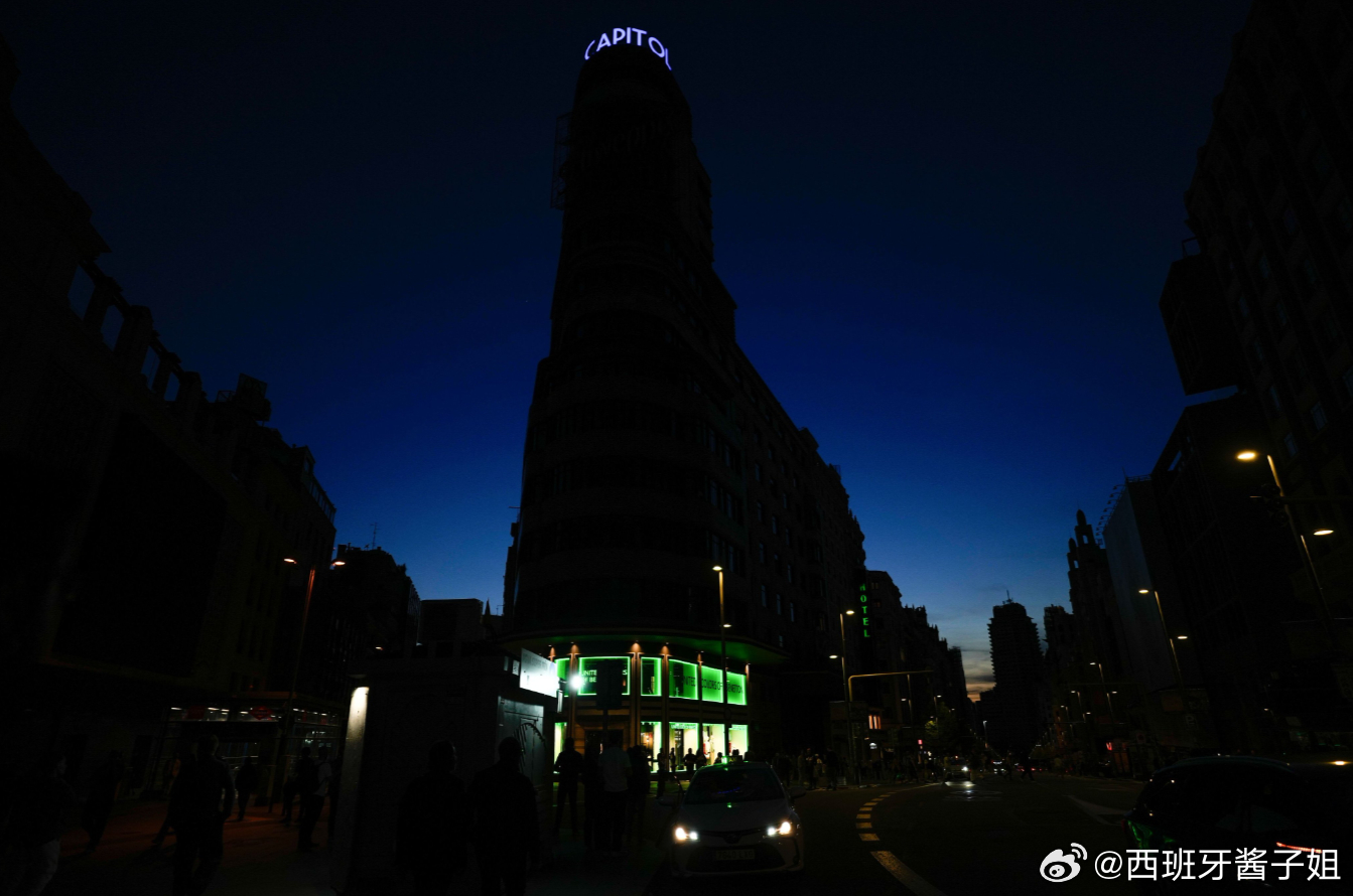 西班牙停电：首次死亡，包括悲惨的三口之家